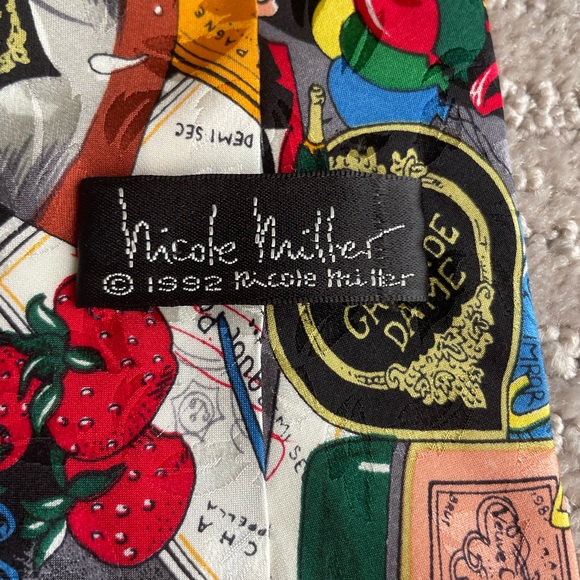 Nicole Miller hand sewn silk necktie - Picture 3 of 7